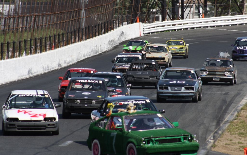 Illustration for article titled The 24 Hours Of LeMons New England 2009 Über Gallery, Part 5